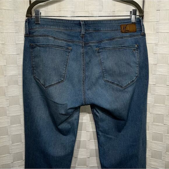 Mavi Jeans Womens Emma Slim Boyfriend Denim Jeans Size 31X32 Distressed Medium - Picture 4 of 12